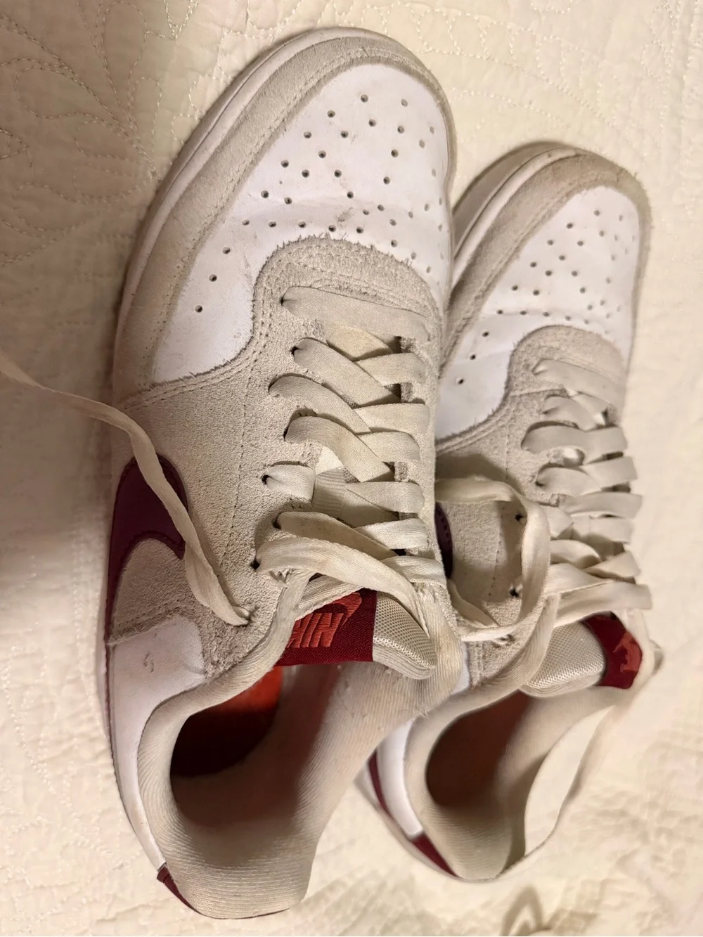 Nike Low-Top Sneakers in White, Beige & Burgundy Accents